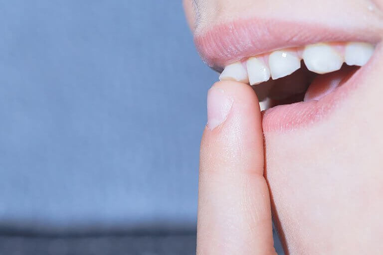 Nằm mơ thấy răng lung lay